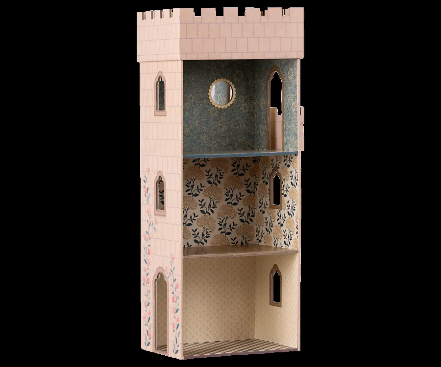 Castle with Mirror, Mouse