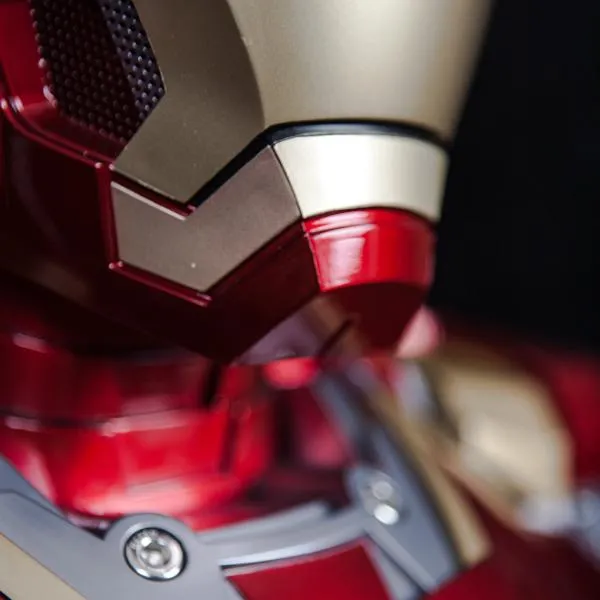 Iron Man Mark 43 BUST 1:1 Bluetooth Speaker