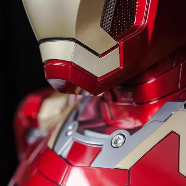 Iron Man Mark 43 BUST 1:1 Bluetooth Speaker