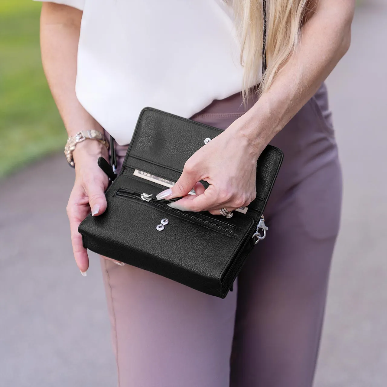 Lexi Crossbody Wallet