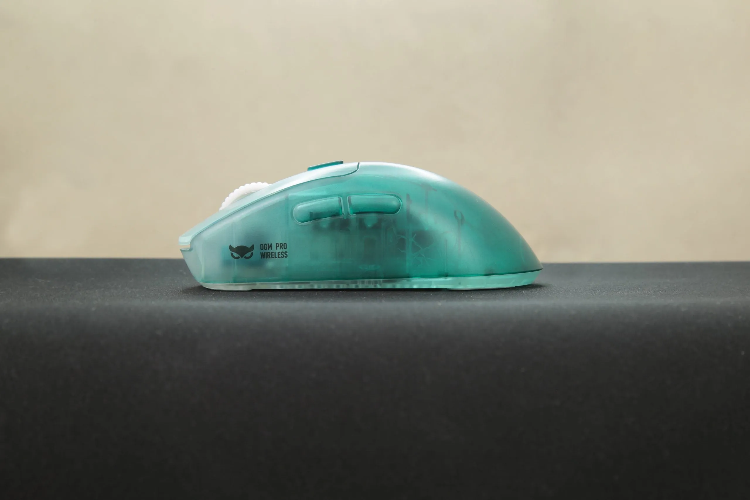 Waizowl OGM PRO Ink Feather Wireless Gaming Mouse